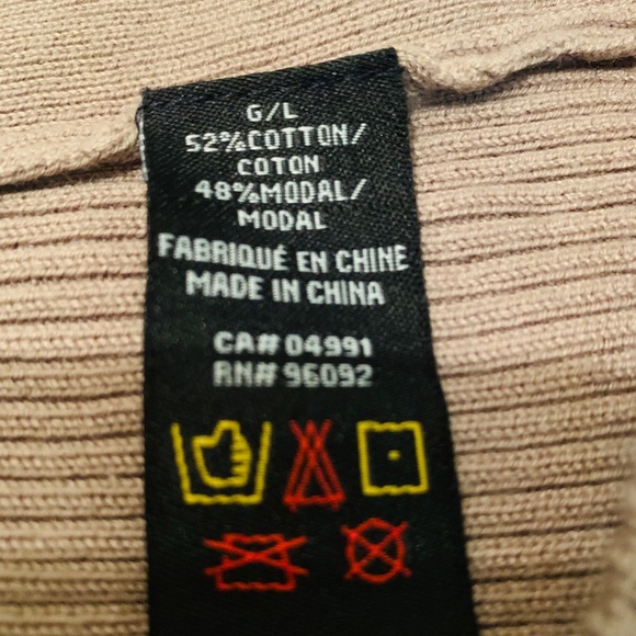 Sweater - Picture 7 of 7